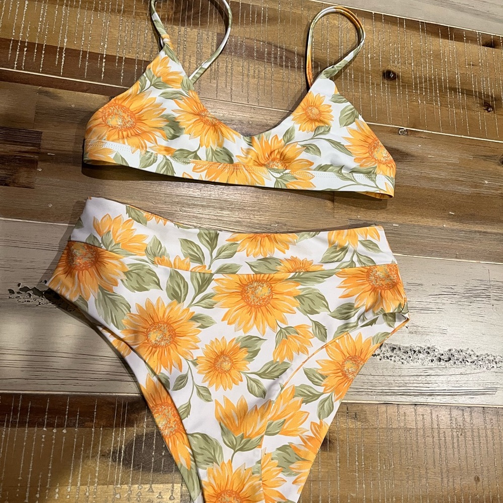 Kulani Kinis Bikini